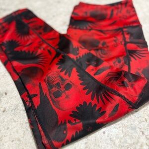 Constantly Varied Gear CVG size M skull Raven leggings. NIP RARE